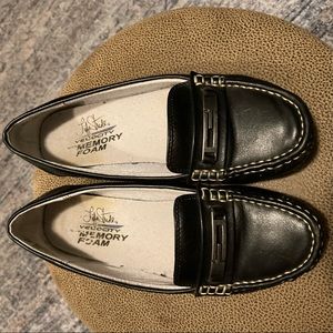 LIFE STRIDE Leather Driving Loafers